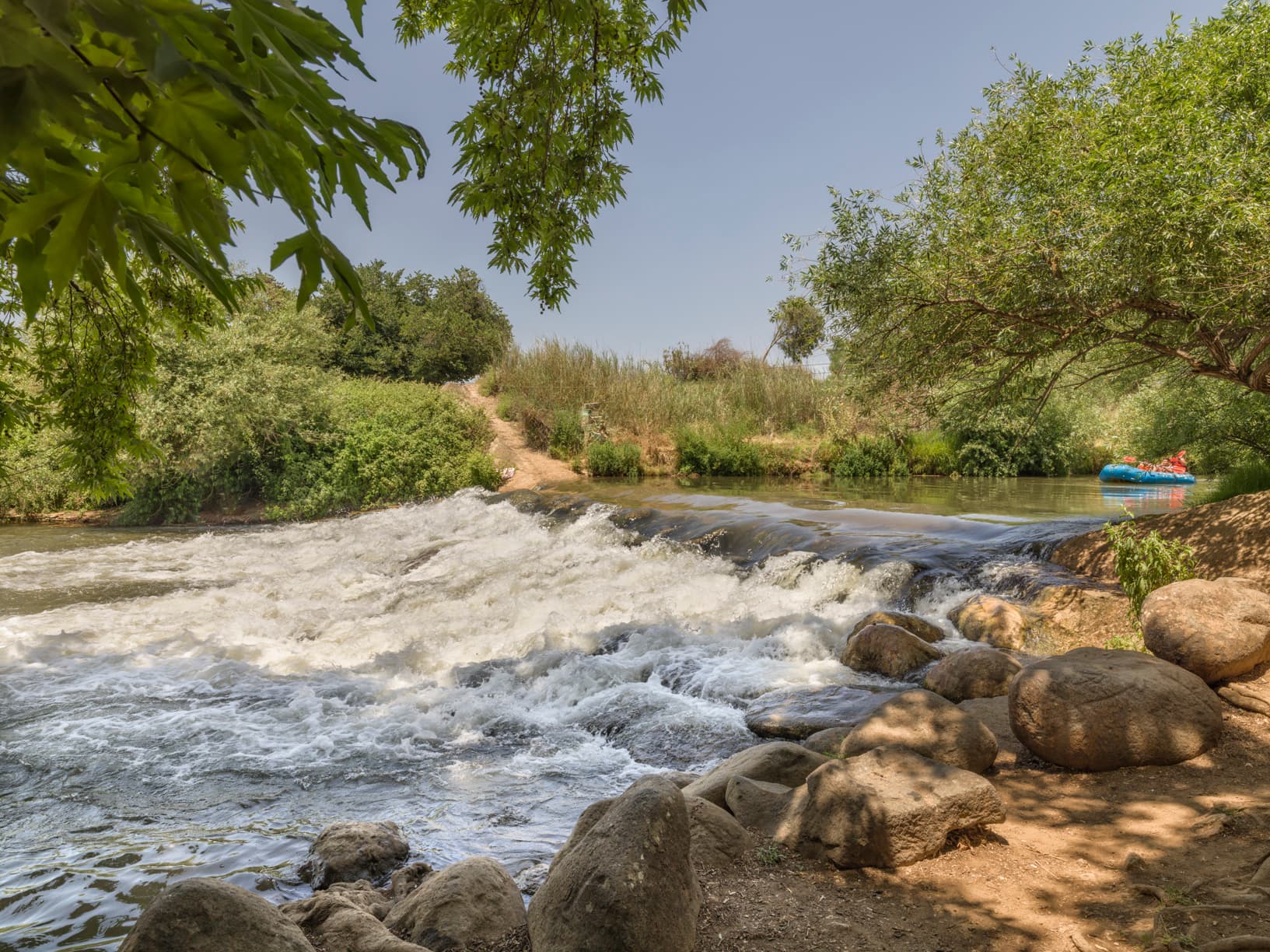 טיולים בנחלים ובהרים